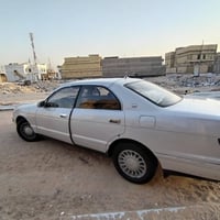 سيارة كراون بطه مديل 2000 جاملغ امامي مال سايق بي بارد بدون صبغ  + جام...