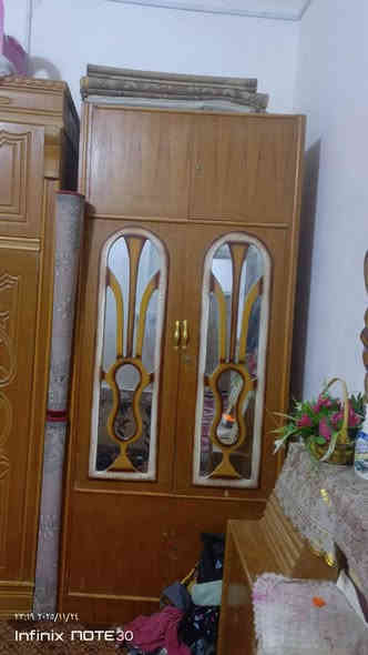 غرفه نوم لبيع كامله نظيفه عوزه بس صبغ طابقين ام السته واتساب اتصال عادي *********** مكاني نصر السعر مليون بيه مجال
