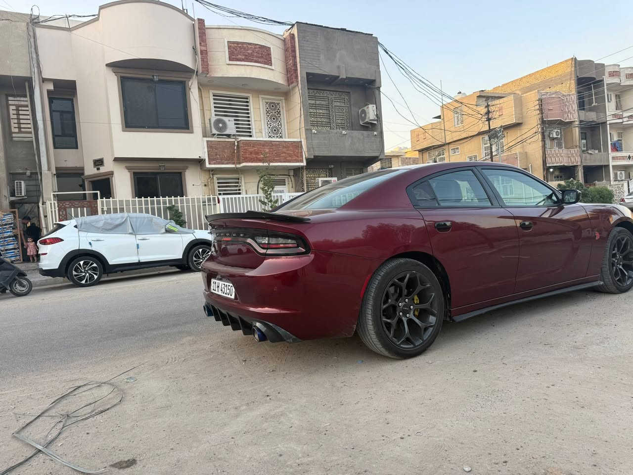 السلام عليكم جارجر sxt plusموديل 20 اللون كرزي وارد امريكي حادث خشم البنيد صبغ شي قليل من البنيد شخط باب السكن والخلفي من امريكا  مكينه كير تبري صدر كفاله المكينه 3600 ماشيه 45 الف ميل السياره كشن كهرباء خزن ميموري تدفه تبريد الكشن فتحه بالسقف السياره كامل مواصفات السعر 240 ورقه وبيها مجال بسيط للاستفسار الاتصال على الرقم ***********
