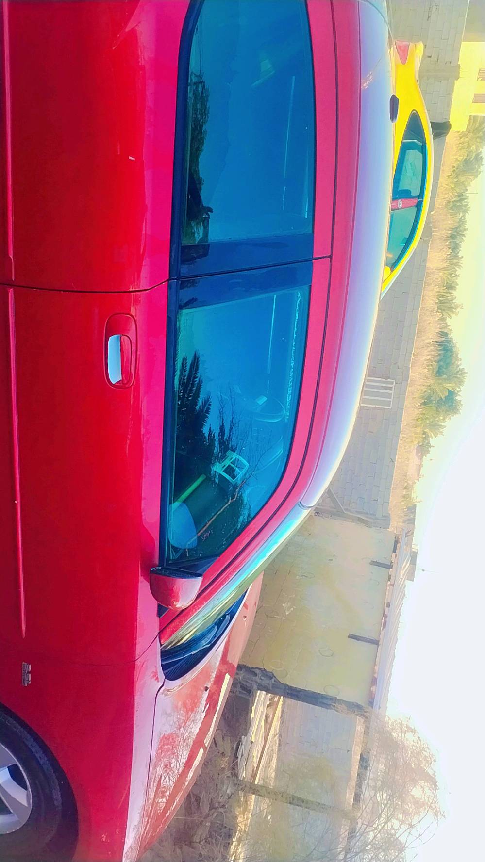 دوج جارجر للبيع موديل 2010السياره جديده استخدام شخصي رقم بغداد مداور ثاني يوم حداديه صدر جديده قبل سبوعين شادها مشط ستيرن جديد دبلات جدد مكينه 3:5 كفاله كير كفاله اكسن جديد دوشمه جديده غرفتها تخبل السياره بيها صبغ بنيد والجاملغ الخلفي فقط بدون دواخل ماشره بالصوره تعجبك السياره اني خادم تعال وتدلل 