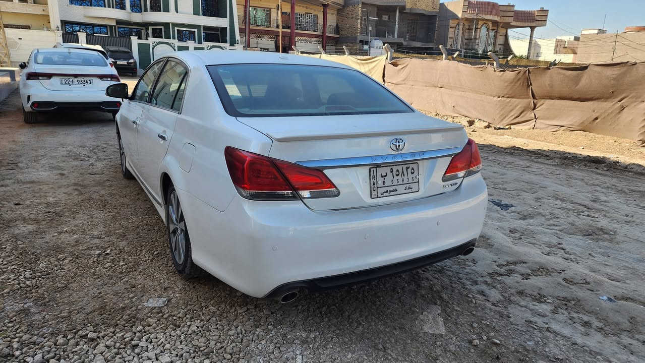 السلام عليكم للبيع افلون موديل ٢٠١١ خليجي لمتد جاهزة من كلشي رقم بغداد بأسمي تبديل قبغ جنطة نفس اللون بدون اي ضرر وبيهة مكانين بارد  السعر ١٧٨وبيهة مجال بسيط     ***********
