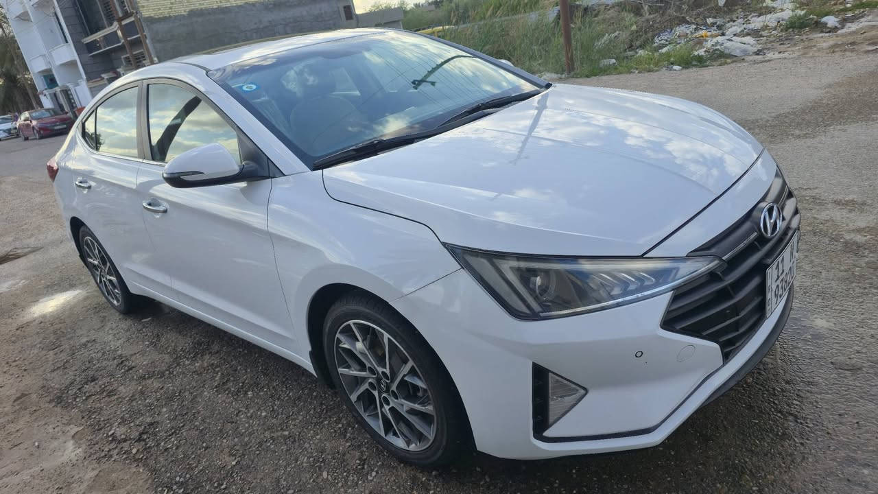 السلام عليكم ورحمة الله
هونداي النترا موديل 2020 خليجي فول مواصفات كفالة من الصبغ والحادث والتبديل والبارد عدى الدعامية الأمامية مبدلة أصلية والسونر مرفق مع الصور ماشية 100 الف كيلو رقم بغداد الجديد سنوية وهزة وفحص كله جديد...
مكاني بغداد الدورة
السعر 163 وبيها مجال للشراي
***********
***********
