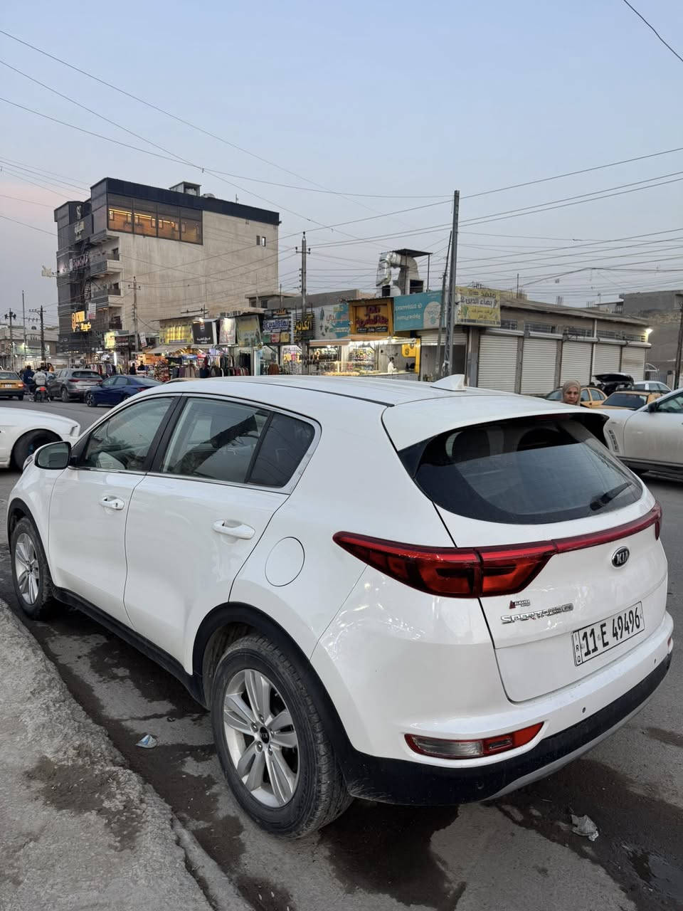 السلام عليكم 
للبيع سيارة سبورتج موديل 2018 وارد امريكي رقم بغداد مشروع وطني محرك 2400 جي دي اي السيارة مسجلة بسمي   ماشية 130  محرك كير صدر كفالة تبريد ثلج السيارة حلوة او جديدة او جاهزة او حيل نظيفة السعر 152 اوبيها مجال العنوان بغداد العامرية رقم الهاتف   *********** بيها صبغ بنيد فقط حته بارد ما بيها 
ملاحظة الرقم بي واتساب 
اتصل اوبيك خير ودلل
