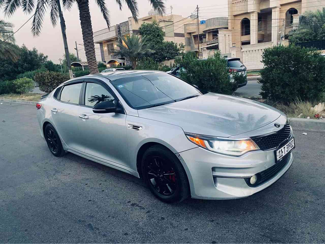 للبيع كيا اوبتما

موديل ٢٠١٦ وارد امريكي

الرقم الجديد (الدولي) بغداد

سيارة نظيفة جدا جدا جدا وحسب الصور المنشورة.

حادثها جاملغ امامي و شويه من باب السايق مصلح درجة اولى، صوره الحادث مرفقة.

هيكل السيارة نظيف جدا 

تبريد ثلج

لايتات زينون

داخل السيارة اسود

كير ومحرك نظيف

صدر جديد

المكان بغداد- السيدية

السعر ١١٨ ورقة 

الهاتف *********** بغداد, العراق
