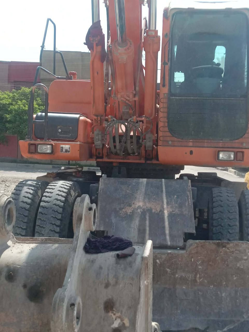 السلام عليكم حفاره للبيع دايو مكان بغداد موديل 2010 رقم اربيل استفسار على الرقم*********** ***********
