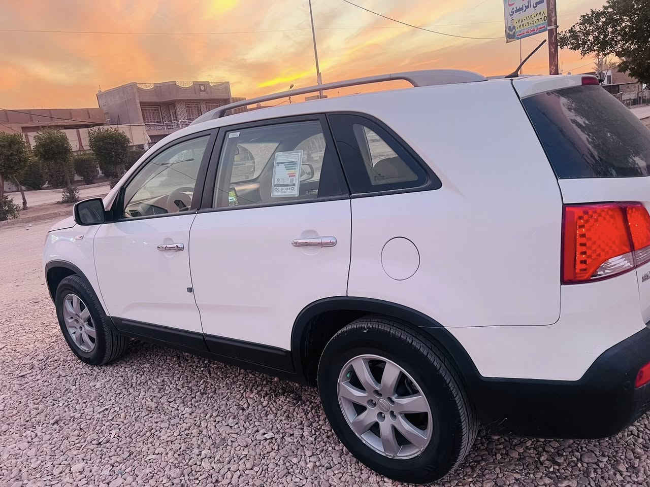 لبيع كيا سورنتو موديل 2011 خليجي كفاله عامه من صبغ وتبديل والبارد فقط شخوط بسيطه بجه الصدر 
مكينه 2400 ما مفتوحه ماشيه 160 سياره كلش نضيفه 
رقم اربيل تحويل وكاله موجود 
السعر 138 
مكان سياره بابل المركز 
***********
