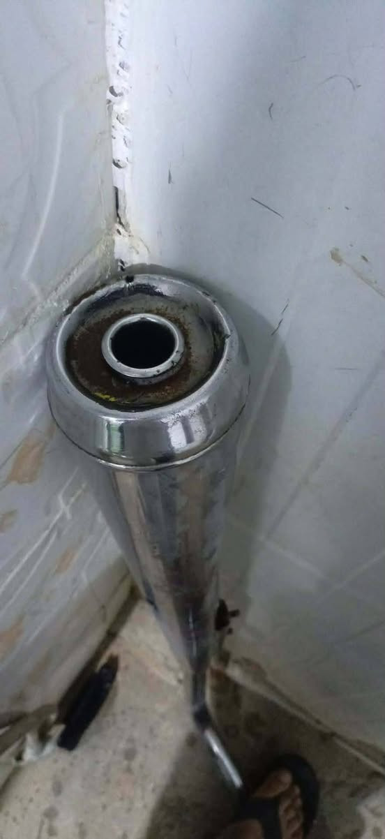 سلام عليكم عندي غراض للبيع ويل خلفي ثقيل الصلي وكامل ويل امامي كامل  هوا وتاير وجوب وصالنصات ثنين نضيفات وكملاات السعر خاص مكان كربلاء حي العسكري


**إذا كنت صاحب هذا الإعلان وتريد حذفه لأي سبب، رجاءا أرسل رسالة إلى الدعم الفني**