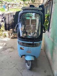 للبيع تك تك شحن اومراوس يتصل على هذا الرقم ٠٧٧٦٧٥١٩٠٩٨