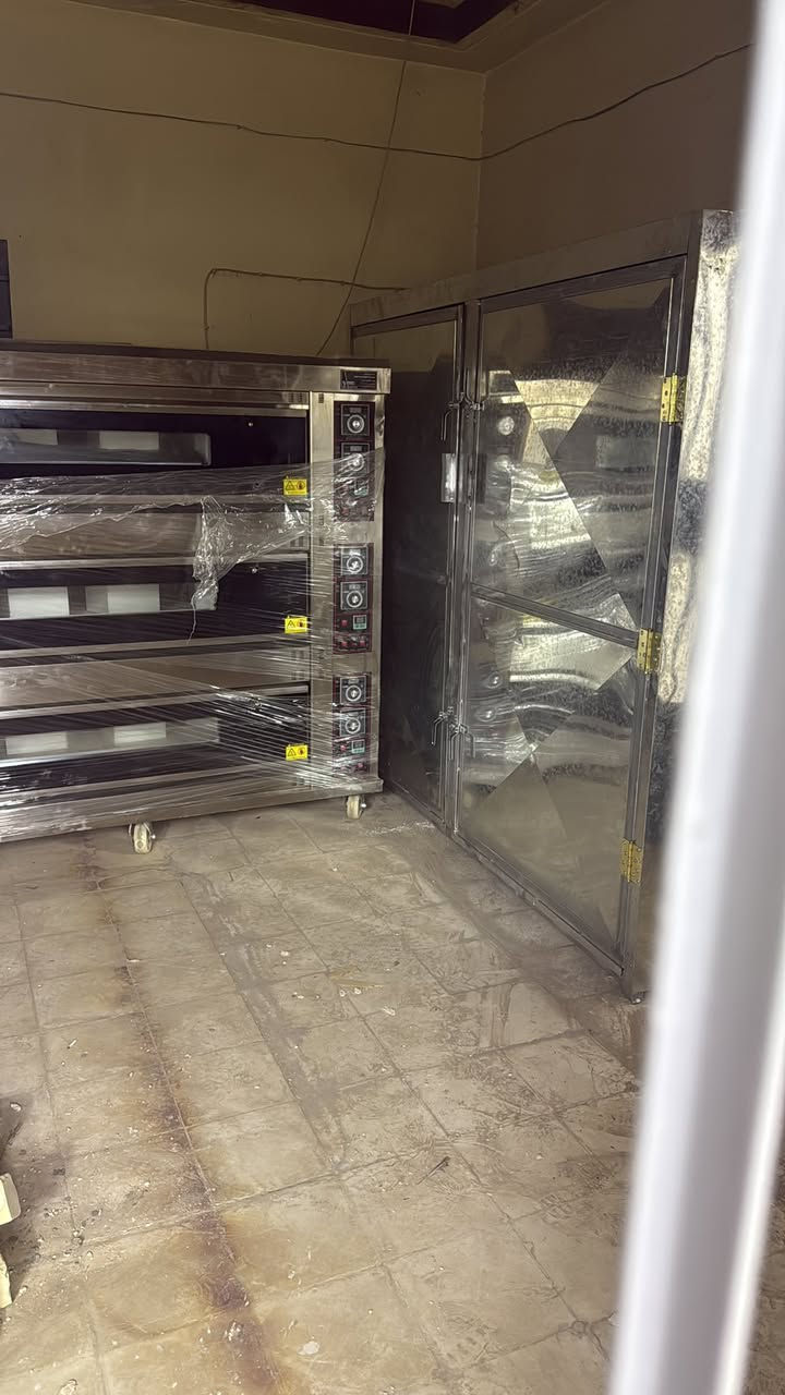 السلام عليكم 
معمل حلويات متكامل للبيع 
يحتوي عجانة 
١٠٠ صينية 
ميوزة ستيل عدد ٥
خلاط ٣٥ لتر 
فرن سمارت ٣ طوابق 
طباخات عدد ٢ 
خمارة بابين 
مع كل الادوات الخاصة بالحلويات والكيك 
البيع يتم بيع كامل


**إذا كنت صاحب هذا الإعلان وتريد حذفه لأي سبب، رجاءا أرسل رسالة إلى الدعم الفني**