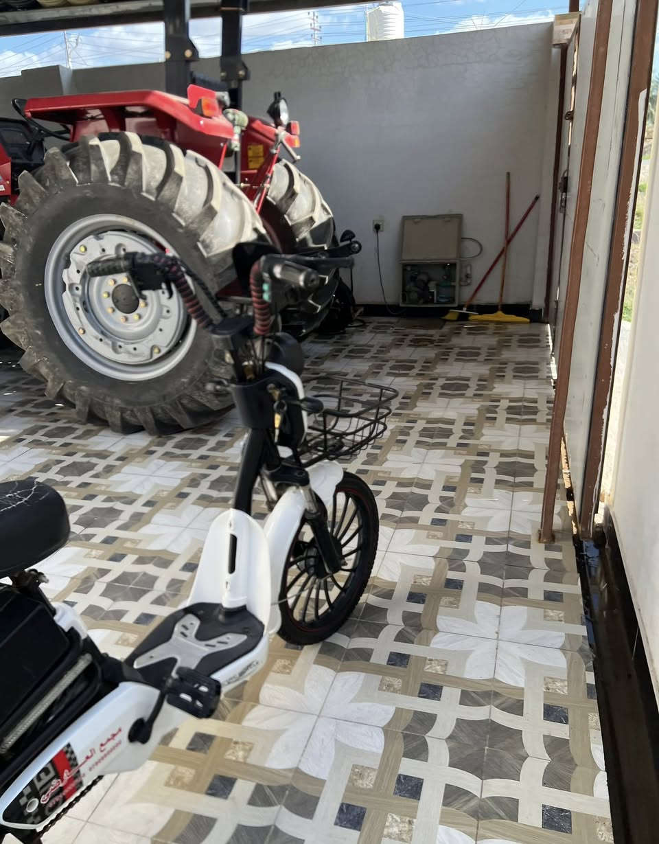 سلام عليكم دراجة شحن موديل ٢٤ كامله مكمله بطاريات جدد شرط الفحص بلباكيت قبل يومين شديتهن الاصليات  كهربائيات كلهة شغاله مابيه اي نقص أخت الجديدة مكاني ديالى بعقوبه السعر ٢٢٥
رقم الهاتف *********** موجود خاص واتساب ماسنجر
