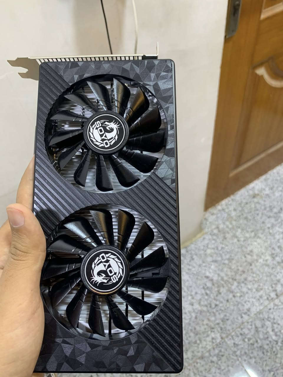 كرت rx590 8g جديد غير مستخدم مفحوص وشغال سعره 100 الف


**إذا كنت صاحب هذا الإعلان وتريد حذفه لأي سبب، رجاءا أرسل رسالة إلى الدعم الفني**