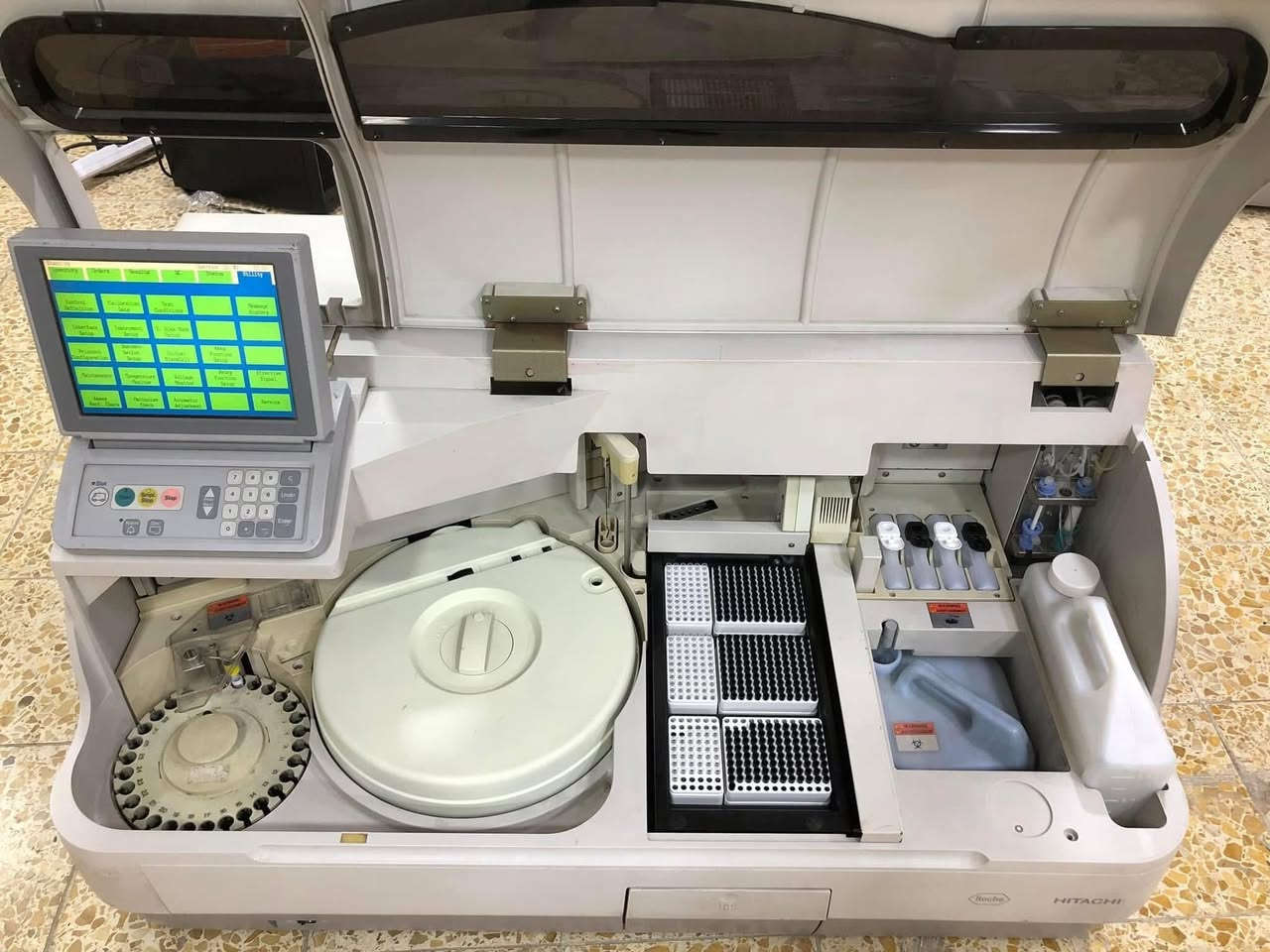 جهاز الهرمونات كوباس نوع Elecsys من شركة Roche الالمانية نظيف شرط الشغل ويشتغل كل كتات E411 
بسعر ثلاث ملايين و 900 الف
الجهاز نظيف وشغال تاخذه وتشتغل بيه بدونما تصرف شي

للاستفسار الاتصال بالرقم ***********
يوجد توصيل لكل المحافظات
