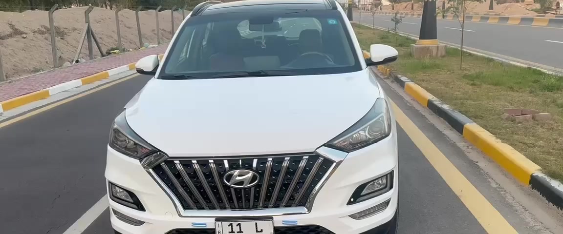 سلام عليكم توسان للبيع موديل 20 فول مواصفات واحد على واحد شركه الكاصد محرك 2000 دوش ماشيه 100 كير ومحرك مامفتوح سنويه لغايه 31 السياره بسمي مشروع وطني تحويل ثاني يوم بيها شبر واحد صبغ والباقي كفالة عامه بيع مستعجل عنوان كربلاء السعر 180وبيها مجال بسيط رقم الهاتف *********** / ***********
