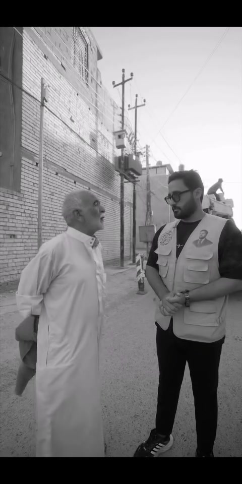 ضمن جهوده المتواصلة لمعالجة الاختناقات الكهربائية وتحسين استقرار التيار في منطقة الدورة، تمكن مكتب النائب ياسر الساعدي، وبمتابعة ميدانية حثيثة وبالتعاون مع المهندس ليث قاسم شدهان مدير صيانة الميكانيك، من إنجاز أعمال تبديل (3) محولات كهربائية في عدد من المناطق الحيوية، شملت:

• محلة 830 – زراعي حيدر طوكان.
• محلة 832 – شارع 27 (عمارة القبطان).
• محلة 832 – زقاق 44 (شارع المدارس).

وتأتي هذه الأعمال ضمن سلسلة من الإجراءات الخدمية التي يتبناها المكتب لمعالجة الأحمال العالية ودعم الشبكة الكهربائية، بما يسهم في تحسين ساعات التجهيز وتخفيف معاناة المواطنين، تأكيداً على استمرار الجهود الميدانية والاستجابة المباشرة لاحتياجات الأهالي.

#الحسين_نهجنا
#عراق_قوي


**إذا كنت صاحب هذا الإعلان وتريد حذفه لأي سبب، رجاءا أرسل رسالة إلى الدعم الفني**