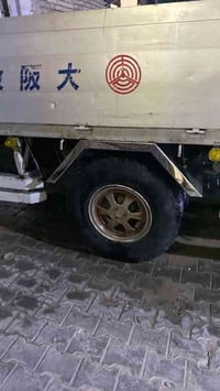 كرين هينو شيطان   رقم بغداد  موديل2003اصل مامعلاية  مداور ثاني يوم كري...