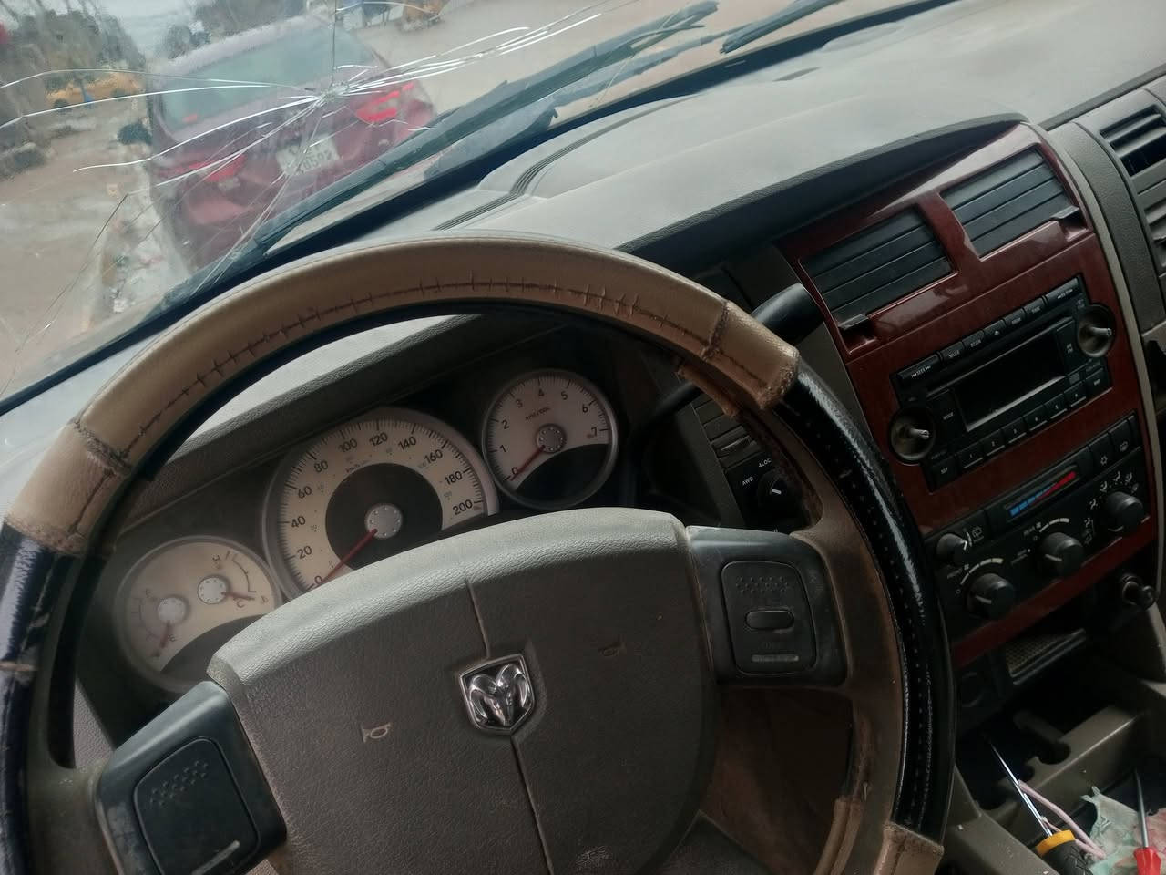 دوج دورنكو ٢٠٠٤ جديده مال مزاد أمريكي بدون أوراق ٤٢ورقه مكفوله سرقه عشاير مكان بغداد ***********
