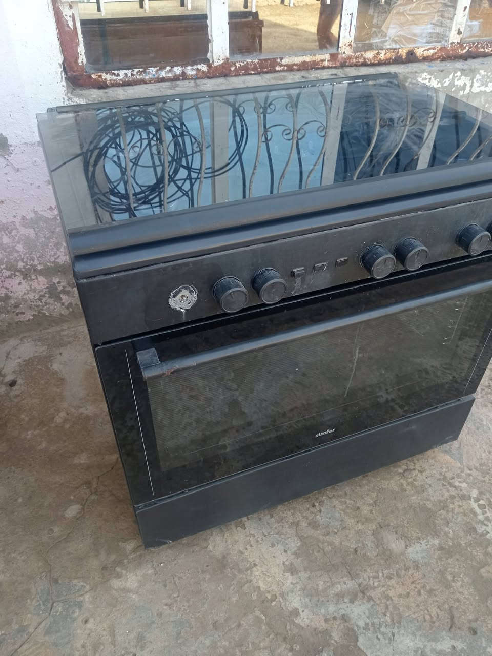 طباخ شغال خمس عيون والشوايه مال بيت شرط الشغل السعر 140 مع التوصيل للبيت داخل الموصل ***********
