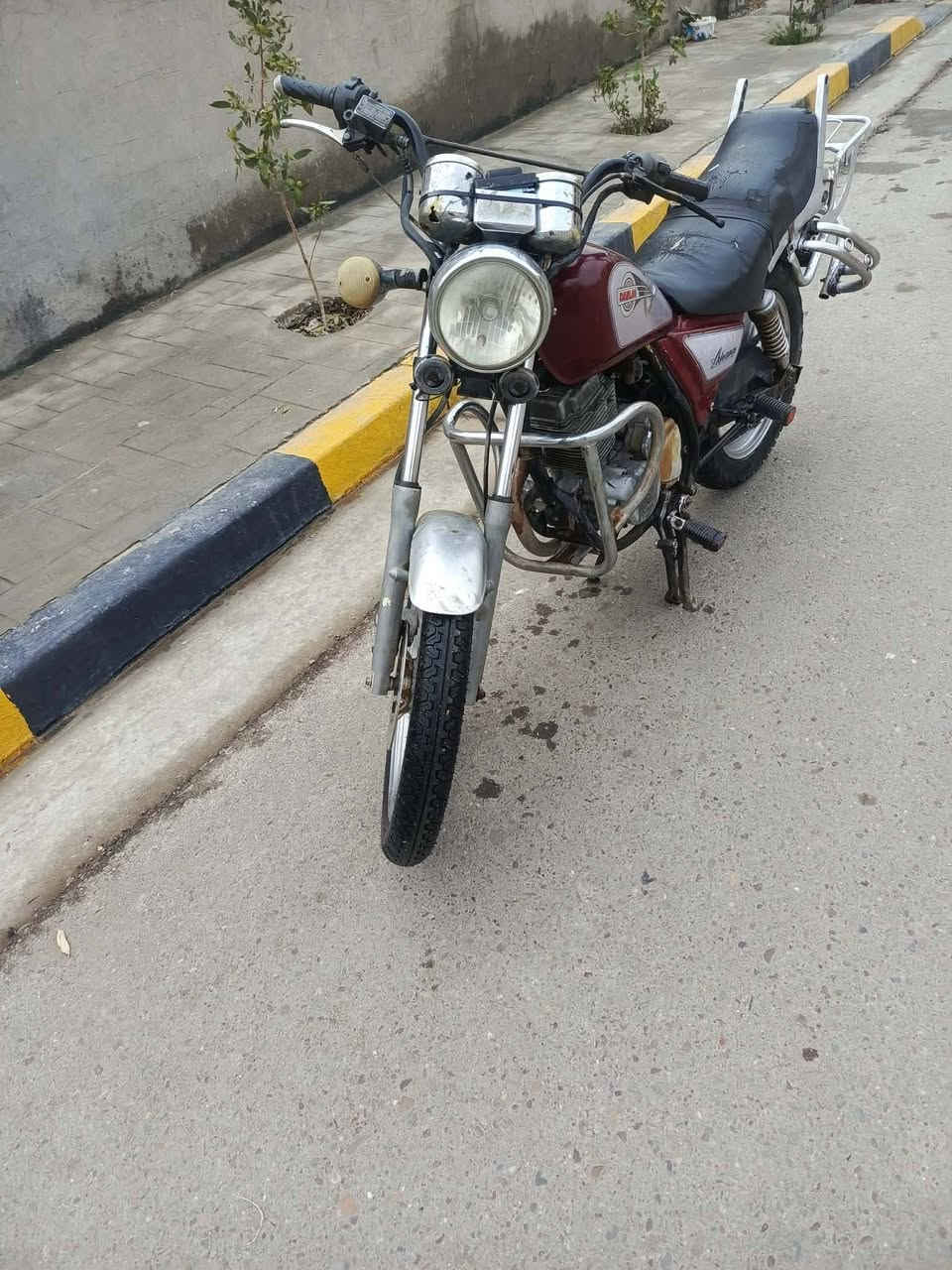 السلام عليكم ماطور دايلم ابتر شغال كهربايات كامله نقص باتري السعر 350 وبي مجال بسيط حك الجيه ***********
