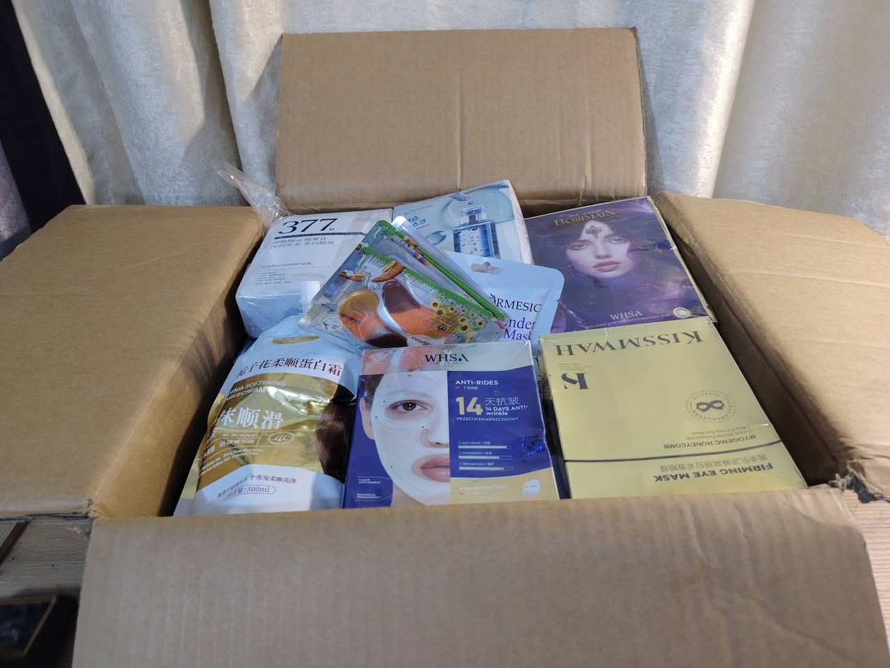 كارتون قناع وجة عناية 283قطعة سعر الباكيت الف ونص
كل باكيت يحتوي على 10قطع 8قطع،6قطع حسب


**إذا كنت صاحب هذا الإعلان وتريد حذفه لأي سبب، رجاءا أرسل رسالة إلى الدعم الفني**