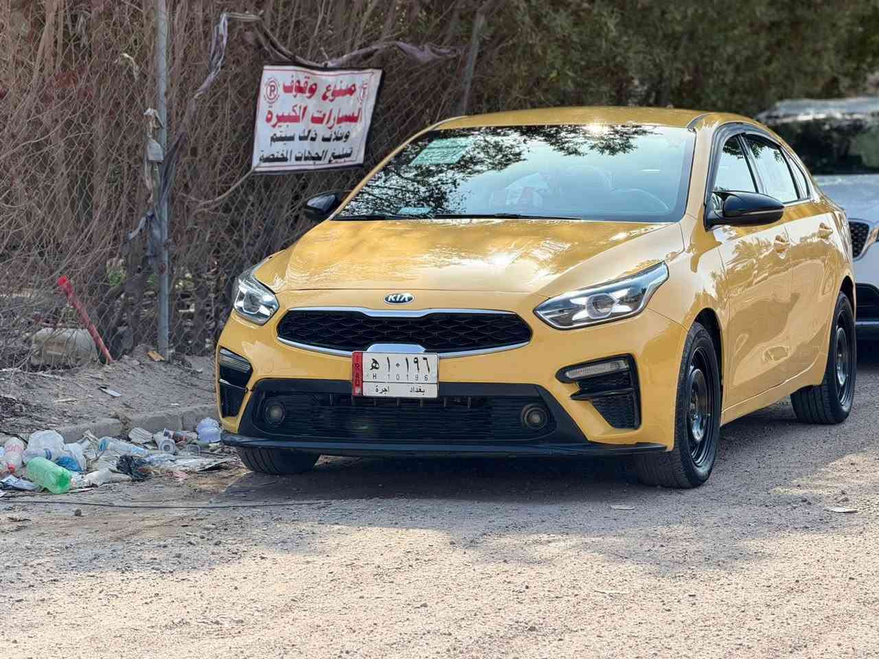 السلام عليكم
بيع مستعجل 

السعر : 118 بيهه مجال ؟
التصال : ***********

كيا فورتي  صفره تكسي

موديل 2021
موصصفات جيتلان فول 

الحادث كما مبين في الصورفقط 

رقم بغداد 
مسفره هيه 

مواصفات رادار امامي 

شفتات ستيرن 
مثبت سرعه
بصمه 
كامره خلفي
قطعتين تبريد 

تحكم استيرن جهتين

تحديد مسار

ماشية 100
مكاني بغداد
