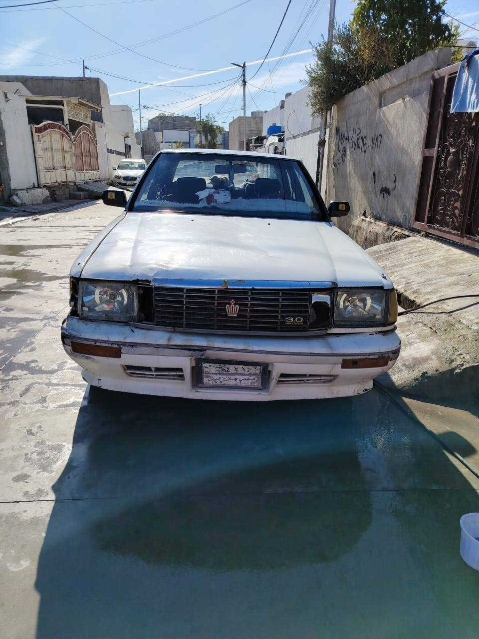 سيارة هارتوب
محرك 6 بستم
موديل1990
  سنوية صاقطة
السعر 20 ورقة وبي مجال قليل
ارقم تليفون ***********
