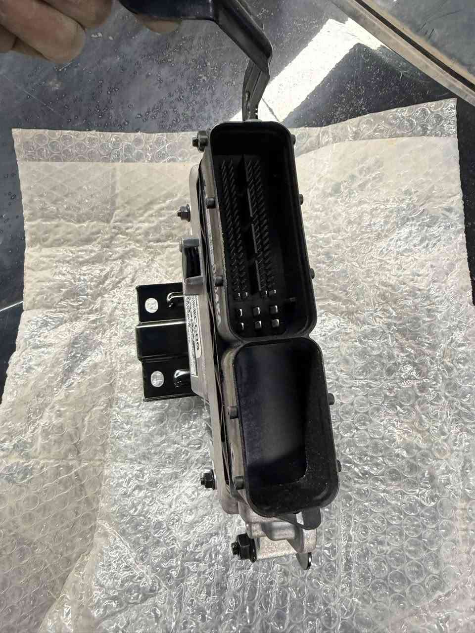 سلام عليكم يوجد عقل كوري كير عاادي جديد وكاله ماامستعمل جمله فقط  سعر 50الف عراقي ***********
