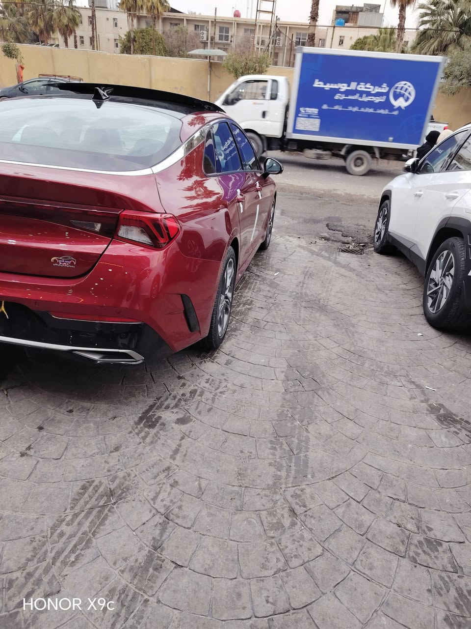 سلام عليكم للبيع كي فايف موديل ٢٣ سيارة فول الفول سعر 190 ورقة بيها مجال للطيبين سكن بغداد رقم الهاتف ***********
