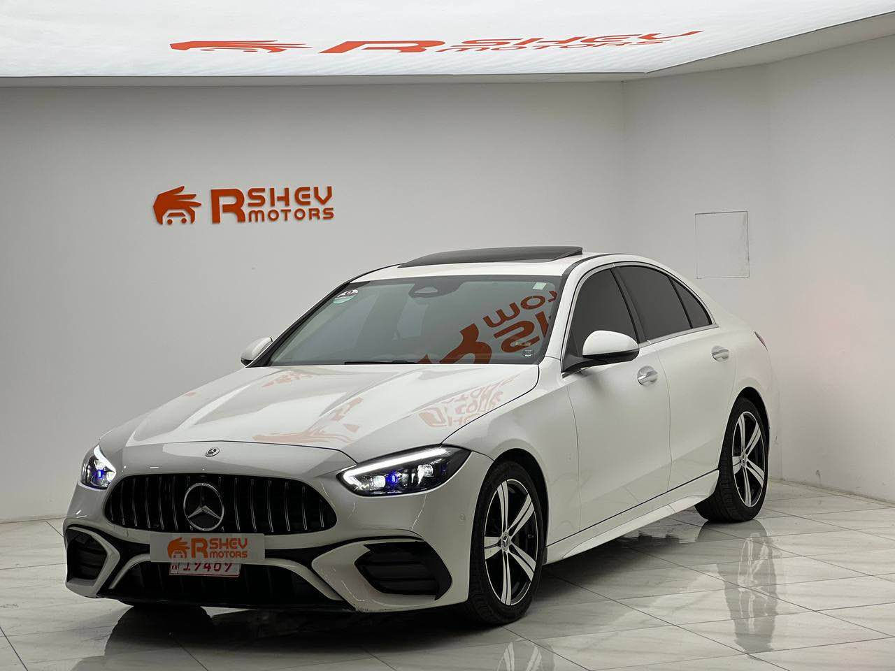 Mercedes benz C class 2023
مرسيدس سي كلاس ٢٠٢٣
مواصفات C300(فتحة سقف-رادار و حساسات ٣٦٠ درجة-شاشة-كاميرة خلفية -ابواب و تشغيل بصمة) يعني فول فول
مكينة ٤سلندر+توربو حجم ٢.٠لتر
ماشية 21,000ميل فقط
ضرر السيارة بس بنيد بدون دواخل و ايرباك
كاتي دهوك السيارة تترقم (دهوك-اربيل-سليمانيه)
السيارة كلش حلوة و نظيفة
مكفولة من كير و محرك وكهربائيات

ب  سعر (335$) ورقة و بيها مجال للطيبين

مكان السيارة

دهوك -معرض ارشف R-Shev
رقم51 من معارض التيرمينال 

***********
*********** دهوك, العراق
