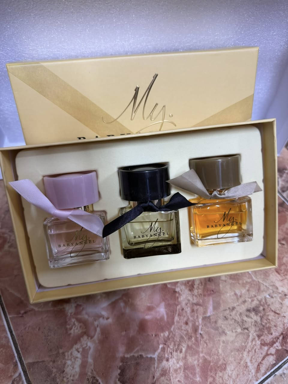 “✨ احصلي على جمال طبيعي مع منتجات اي روز الأصلية! 🌸
زيوت، كريمات، وصابون طبيعي لكل أنواع البشرة والشعر.
📦 التوصيل سريع لكل المحافظات– اطلب الآن واستمتعي بنتائج رائعة خلال أيام! 💖هنتكلم اشاره


**إذا كنت صاحب هذا الإعلان وتريد حذفه لأي سبب، رجاءا أرسل رسالة إلى الدعم الفني**