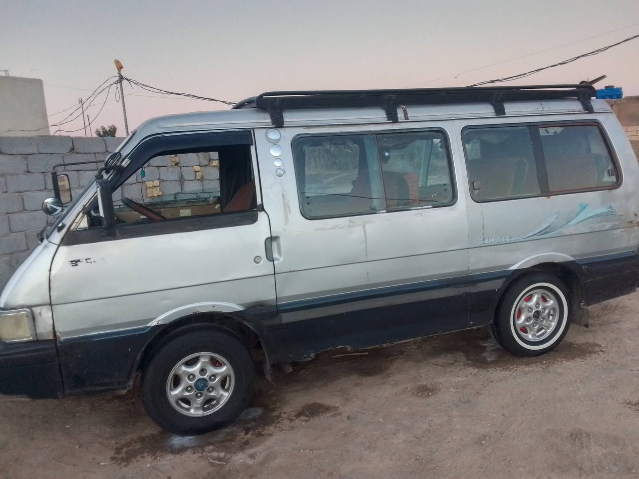 سياره كيه بسته للبيع موديل 94 سياره مصفره جاهزه قفل 35 رقمي ***********
