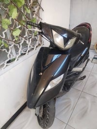 ماكس ثعلب • عاطلة • مدينة الصدر