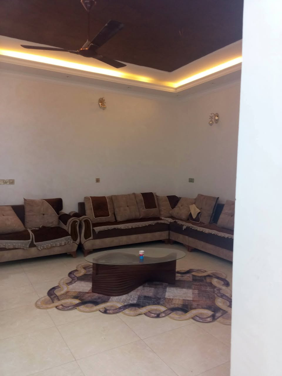 متوفر الان دار سكني #للايــجـار

موقعه الديوانية #خلف_مطعم_حياوي
مقابل المحكمه الجديده 

#البيت_مؤثث_من_كلشي_وجاهز_من_كلشي 

🏠 تفاصيل الدار 

مساحته 400 متر 

الدار يحتوي علئ غرفتين نوم وصاله ومطبخ واستقبال وصحيات داخليه وخارجيه وحديقه 
وطارمه وكراج وصاله فوك  

الاثاث غرفه اخشاب تخم في الصاله تخم في الاستقبال كاونتر طباخ غساله ميز طعام 
سبالت عدد 4 مع غساله صحون وغساله اخرئ مع مراوح سقفيه والبيت جاهز من كلشي 

 

#السعر_خاص
🔺#للاستفسار اكثر الاتصال على الارقام التالية
***********
***********
او مراجعة مـكـتب احـمـد الموسوي للعقار الديوانية حي الجامعة الشارع الرئيسي بداية شارع 15
