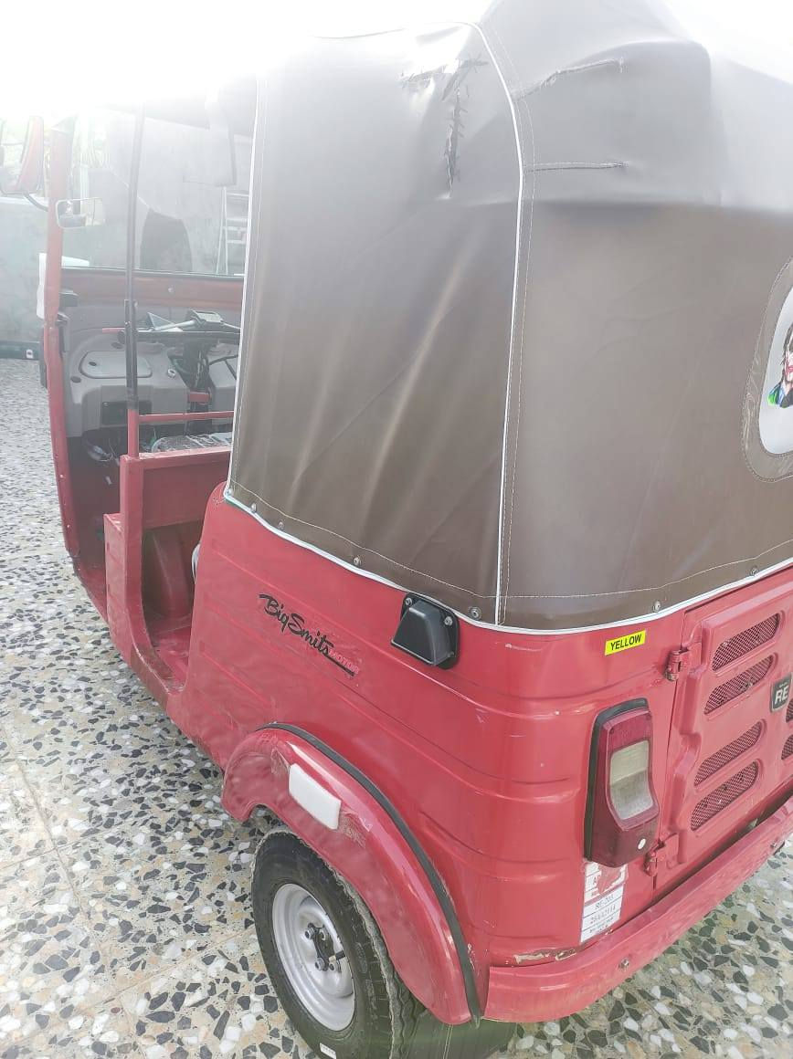 السلام عليكم شباب تكتك للبيع موديل ١٨ رقم وسنويه انكليزي تحويل ثاني يوم للاستفسار *********** ملاحضه ما متواجد على الخاص متكلف بل نشر
