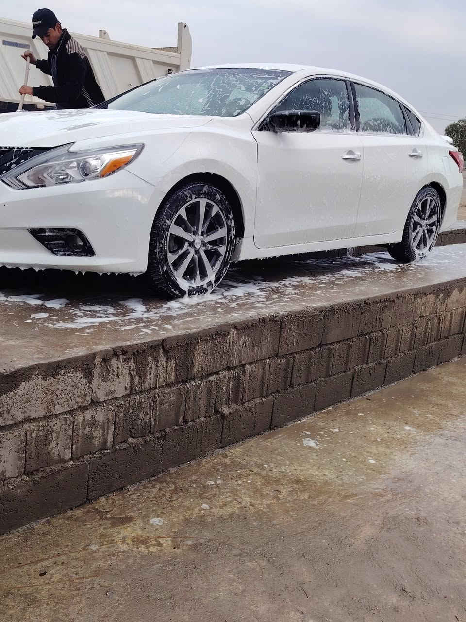 نيسان التيما2017 s
بجم كبس بدون ايرباكات 

بيهاا بس بنيد 

مابيها قطرة صبغ

تشغيل بصمه 

تايراتها جديده

صدر جديد

سيارة مال جناي 

واقعها احلى من الصور 

رقمها سليمانيه بأسمي 

ماشيه 134 كم 

مكانها ديالى جلولاء 

للاستفسار اكثر 

واتساب

***********
