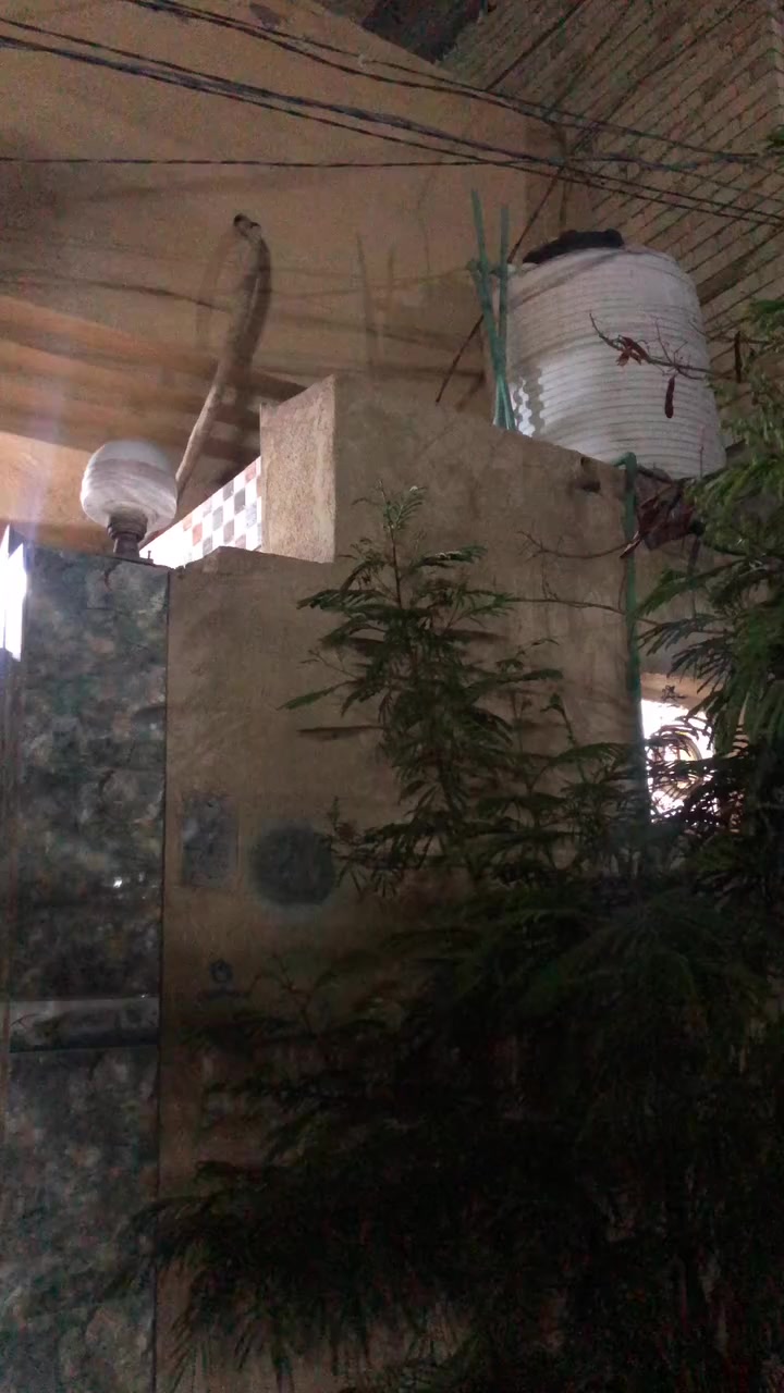 بيت ١٠٠ متر طابقين
متكون من ٣ غرف نوم 
مكانه حي المصطفى مقابيل مستشفى الكفيل بالصوب الثاني عامود ١٣٧٢
البيت كامل مكمل كل نقص مابي
 رايده ب١٧٥ مستعجل عل بيع 
***********
