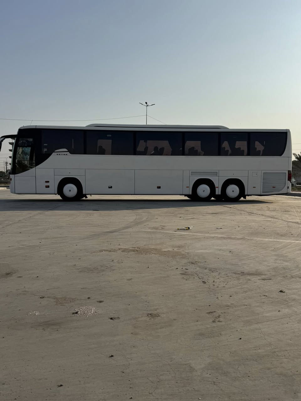 السلام عليكم جيتي حجم ١٦مكينه سته كير عادي ٥٦عدد المقاعد    ***********
