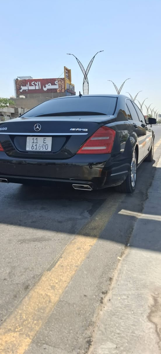 السلام عليكم،، مارسدس s 550 موديل ٢٠١٠ ،، سيارة غنية عن التعريف والمواصفات ،، بأسمي رقم بغداد ،  سيارة جاهزة من حدادية وكهربائيات وتبريد ثلج، بردات خلفية ،، ثلاجة،، تحكمات كشنات تدفئة تبريد،، السعر ١٧٥ ،، العنوان بغداد،، اتصل *********** ،،
