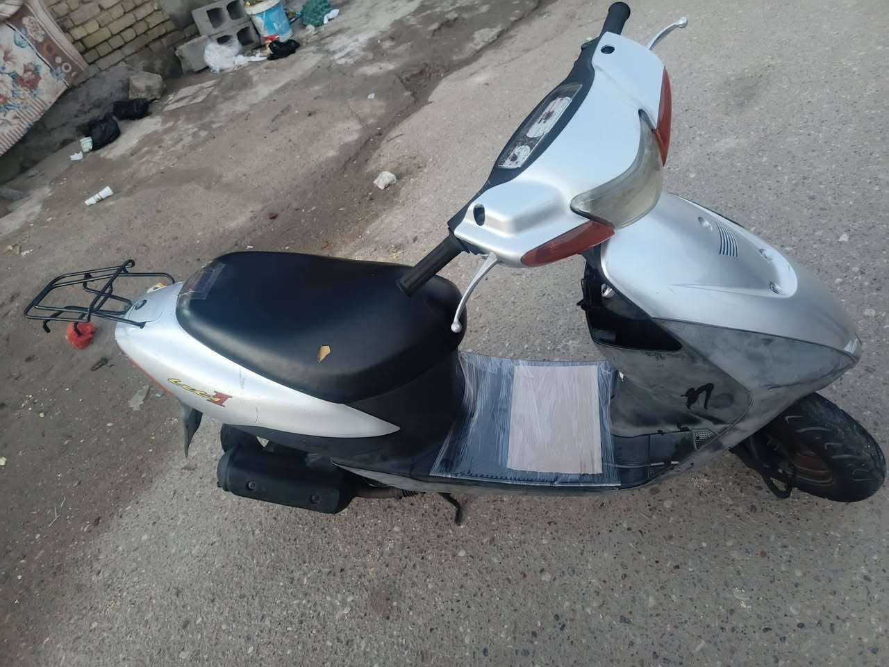 السلام عليكم دراجه سازوكي وكيل صارله 3تيام من الوكيل الدراجه نايلون ونقص مابيه  وما مستخدمه  وجاهزة من كلشي وأوراق بسمي وكيله بحي الحسين والسعر 475 الف عنواني ميسان حي العسكري وهذا رقمي***********
