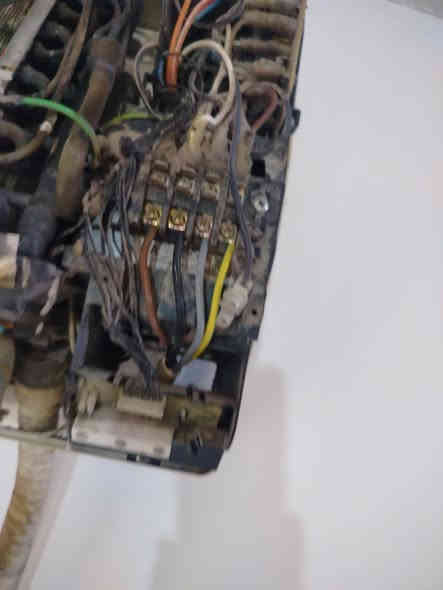 ,❄️عالم التبريد وتكيف ,❄️
تعلن ورشه الاخوين للتبريد وتكيف عن توفير خدمات تبريد وتكيف
صيانه الثلاجات والمجمدات والبرادات 
وتبريد السيارات 
*صيانه جميع أجهزه التبريد والتكيف(موقعي)
*🛠️❄️تنصيب وفتح جميع  سبالت❄️
تنضيف وغسل وادامه جميع سبالت 🛠️ *
*❄️شحن غاز اصلي وبضمان حقيقي ❄️
*⚙️يوجد كافه الادوات الاحتياطيه وبضمان
*وبسعار مناسبه جدا يوجد كادر متخصص👷👷
*غسل وتنصيب جميع مؤسسات الحكوميه والاهليه وبسعار مناسبه جدآ
#ماعليك سوى اتصال او مراسلتنه عبره ☎️ 
)***********

اللهم صلي على محمد وال محمد
