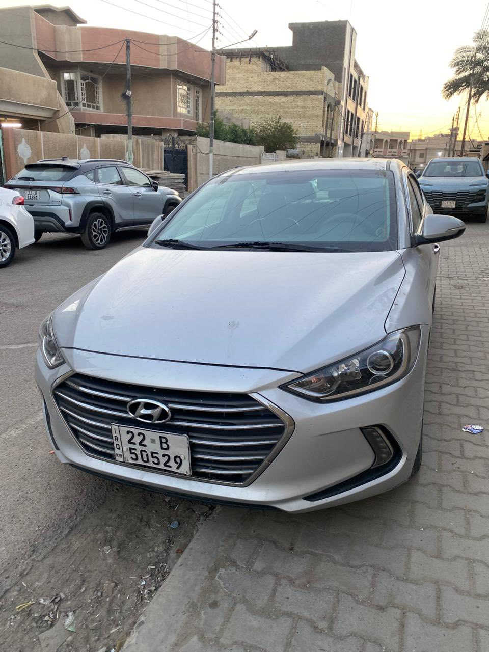 السلام عليكم النترا ٢٠١٧ وارد كندي
فول مواصفات لمتد
١- كشنات جلد 
٢- بصمه 
٣- فتحه 
٣- تبريد بيانو 
٤- كشن السايق كهرباء+ خزن+كشنات تدفئة 
٥-مثبت سرعه 
٦- شاشه 
٧- بك لايتات لد لكزز 
السياره كلش حلوه و نضيفه 
ماشيه ١٦٠٥٠٠ 
كشن السايق بي شك بسيط 

رقم التلفون ***********

حادثها بل جنطة صبغ بنيد بدون دواخل
