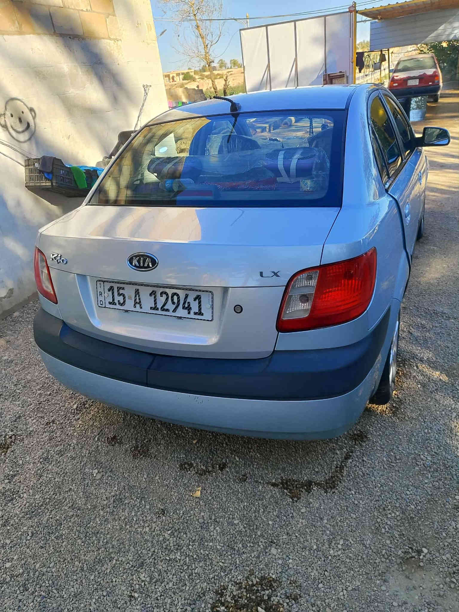 كياا ريو 2008 ضرر فقط الباب الامامي الجهة اليمنى السعر 85وبيها مجال الاستفسار اكثر الاتصال برقم ***********
