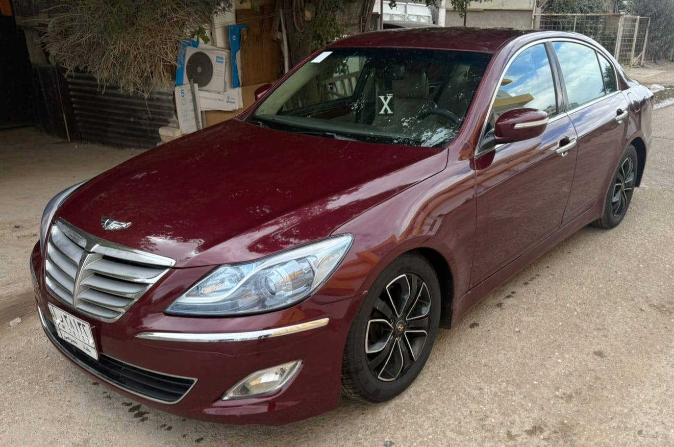 جينيسز موديل 2013ماشيه88
محرك ٦ سلندر المرغوب اوتوماتيك كير محرك مكفولات
تبريد قطعتين صدر جديد 
تخم تاير ويل كب 
سياره دواخلها وغرفتها على وضع الشركه 
مصبوغه اثر جراد بدون دواخل السعر ١٠٤ ورقه مكاني بغداد ***********
