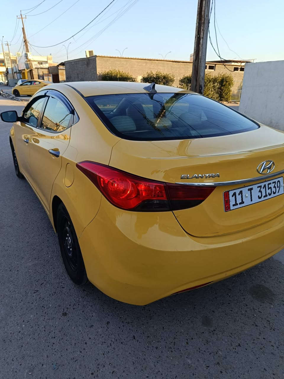 السلام عليكم.....
النترا 2013 وارد امريكي..... 
رقم بغداد نكليزي سنويه 27....
 بسمي تحويل بنفس اليوم...  
 حادثه جاملق الامامي اليسره مبدل.....  
كيرومحرك مكفولات ....
محرك دوش 1800....
كهربائيات كله شغاله .... 
 تخم تاير جديد.... 
صدرامامي خلفي كله جديد....   
غرفتها مدوشمه جديد  ...
مكان بغداد ابو غريب
السعر103بيها مجال...
للاستفسار الاتصال***********
***********
ميعجبك سعر عوفه لا تعليق رجان الله شاهد سياره جديده
