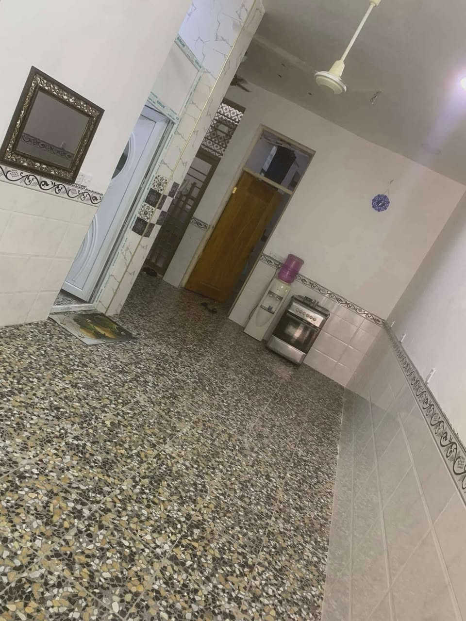سلام عليكم توفر عندي بيت 🏠زراعي مساحه البيت 125متر طابقين ---جبها5.---- نزال 25 --بناء🏠 حديث منطقه كامله خدمات مجاري تبريد مي كهرباء طابق أول كامل طابق ثاني🏠 يحتاج شغل  ملحضات بسيطه موقع البيت البلديات الضباط الثانيه خلف الصحفيين منطقه حي الامير اقرب نقطة🗺️ داله مدرسه زين القوس و مدرسه ابن خلدون الاستفسار اكثر☎️واتساب ماسنجر .. ***********-- حسن للعقار
