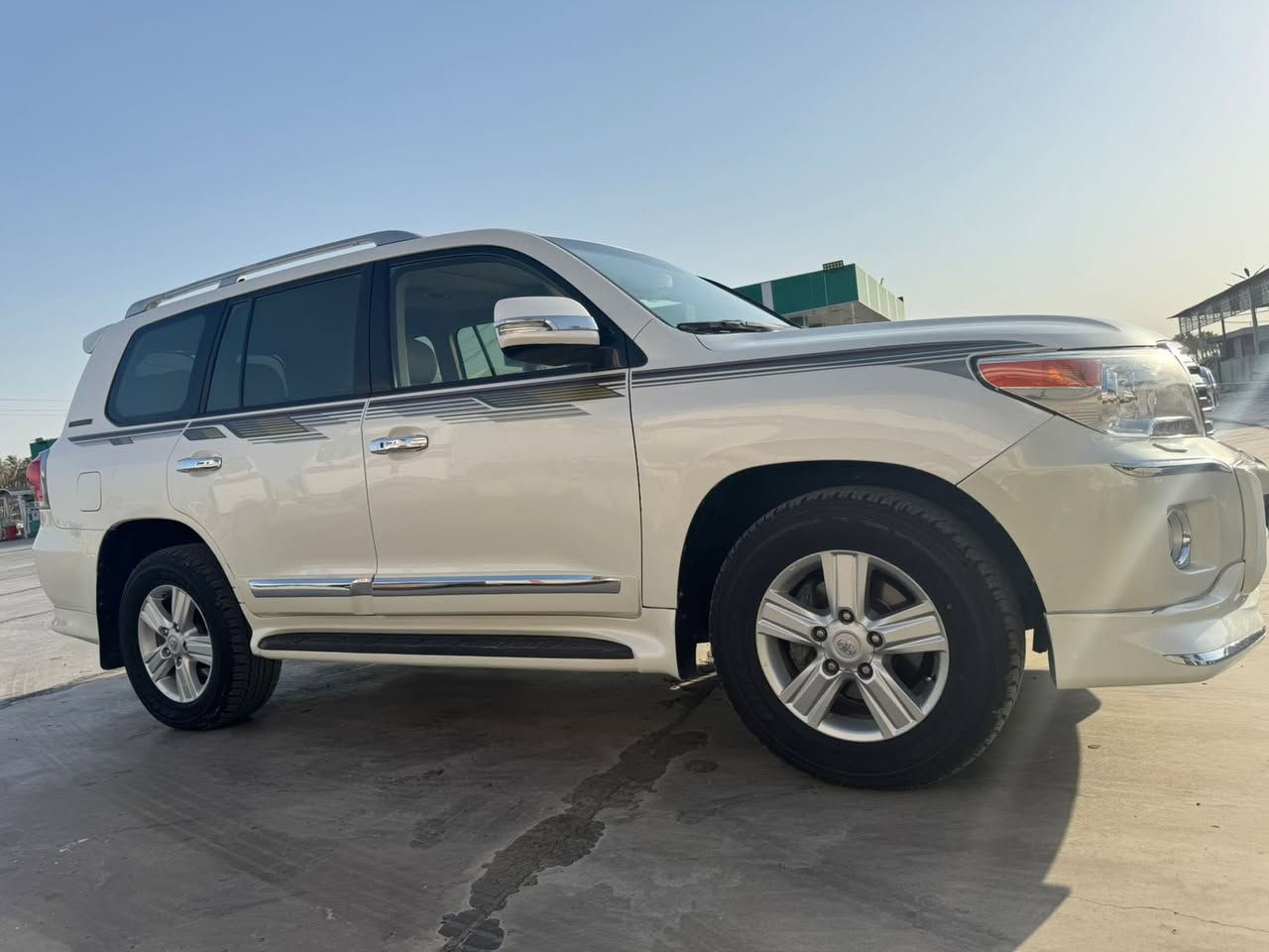 تفاصيل 
الاندكروز 14 افطيم السياره كفاله عد الدعاميه لاماميه 
عدد المسافه 94 كيلوا متر ***********
