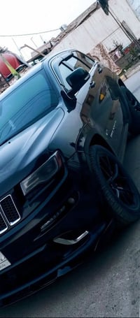 جراند شيروكي SRT • ٢٠١٥ • ١٠٠ الف كم