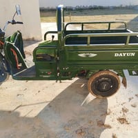 دراجه شحن للبيع 5 بطاريات السعر مليون ونص وبيه مجال عنوان بغداد 077042...