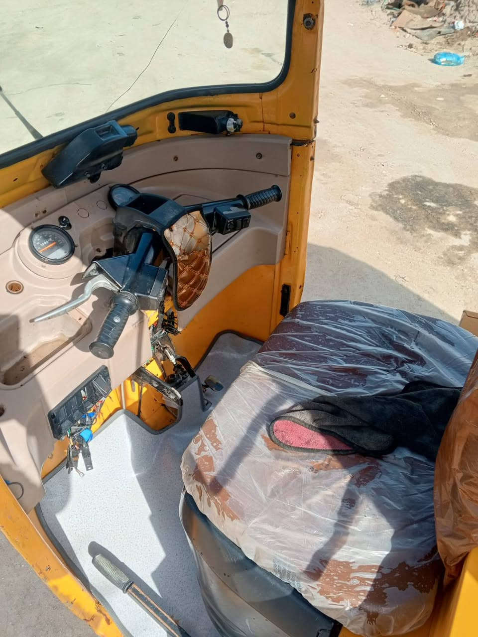 البيع تكتك مديل 22 رقم بصره وسنويه رقم راعيها***********
