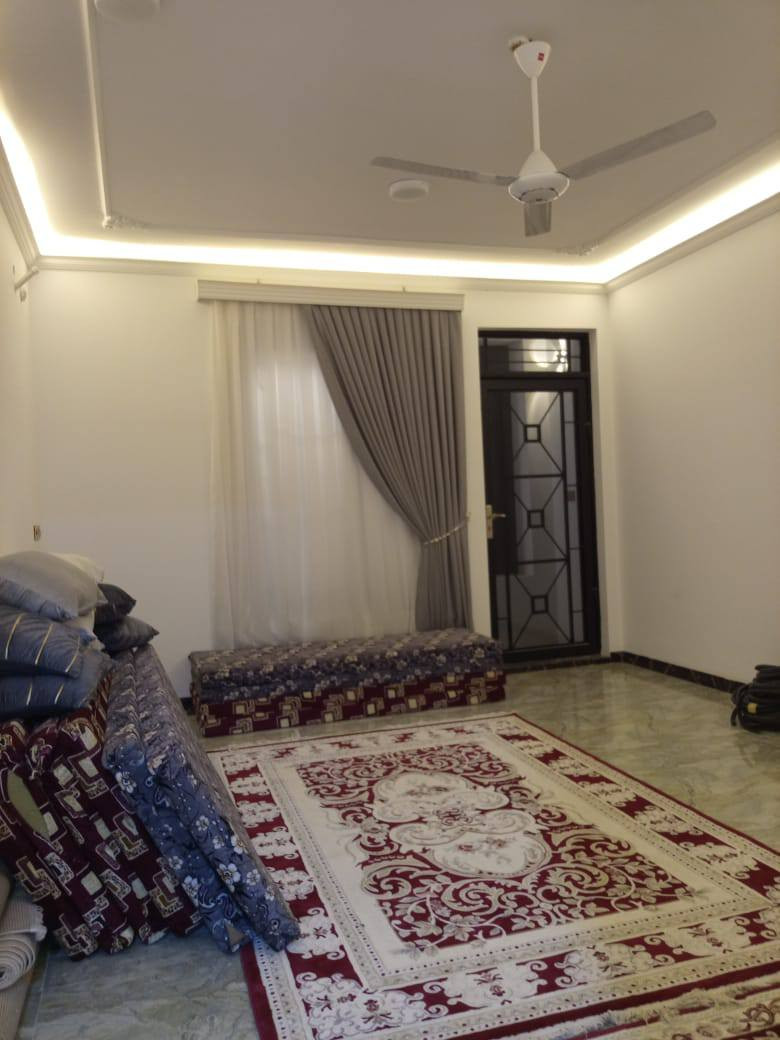 #بيت للبيع أو للأيجار طابقين 
مع الأثاث بناء حديث طابوگ مساحة 220م العنوان الانبار الرمادي شارع 40 قرب جامع الواثق 
للأستفسار ***********
