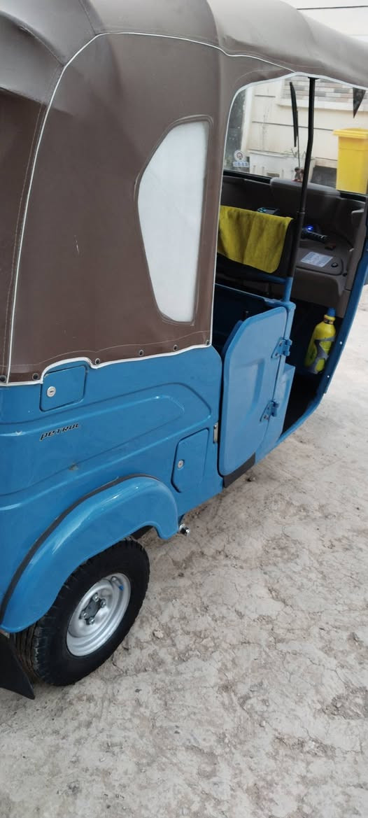 سلام عليكم شباب تكتك البيع مديل 2021
شهر 12رقم وسنويه انكليزي بكاني بغداد بلديات سعر 9 وبيها مجال وحله من صوره ***********
